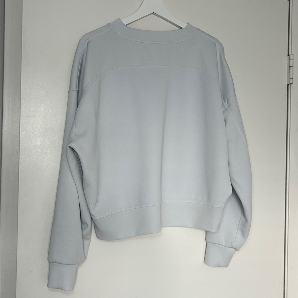 NEW Lululemon Softstreme Perfectly Oversized Cropped Crew Size 10 Light Vapor - Picture 4 of 6